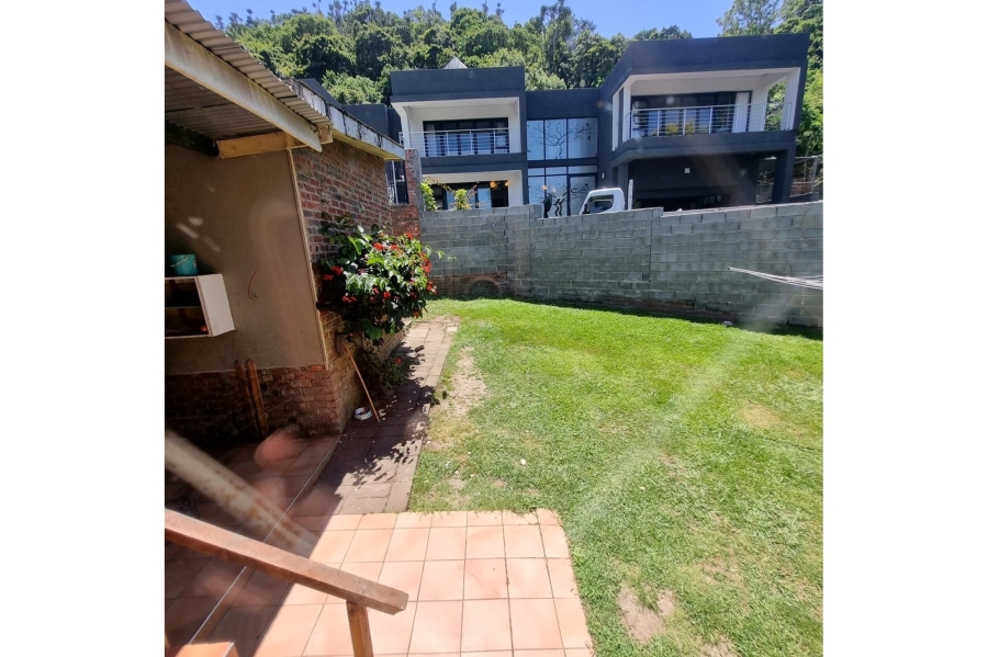 To Let 4 Bedroom Property for Rent in Beacon Bay Eastern Cape